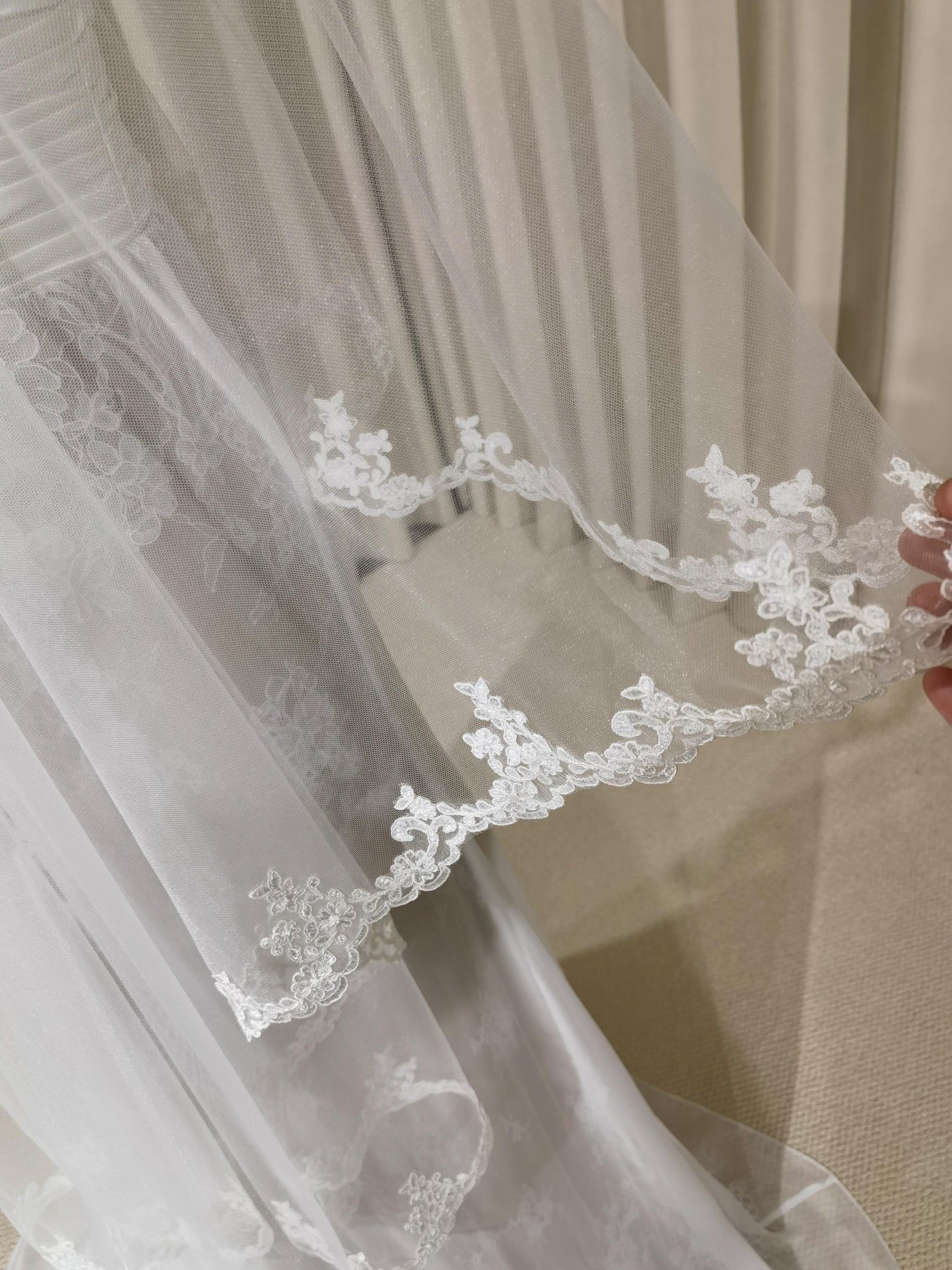 1 & 2 Tier Lace Trim Wedding Veil