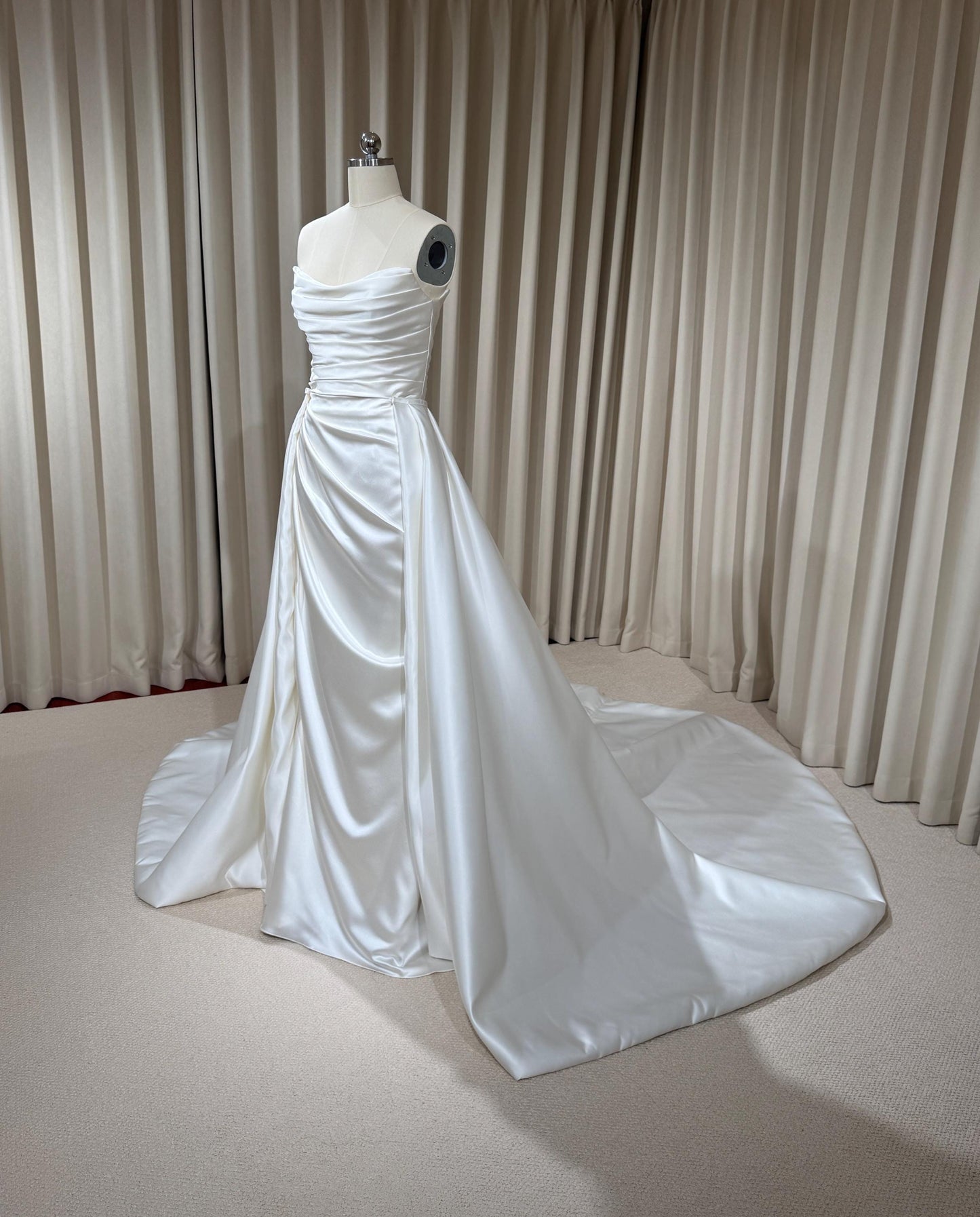 Satin Mermaid Wedding Dress with Detachable Train | Natiallia
