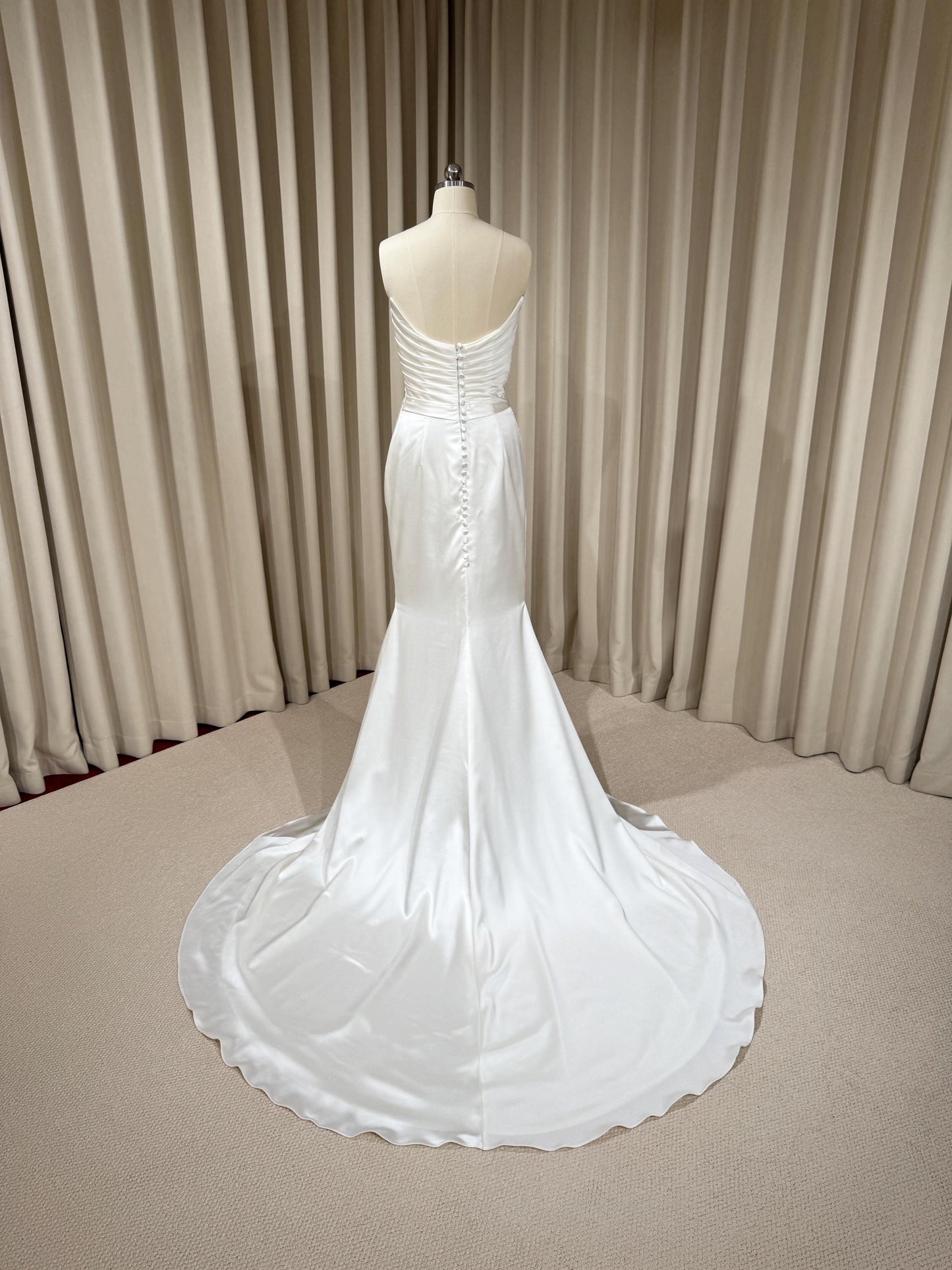 Satin Mermaid Wedding Dress with Detachable Train | Natiallia