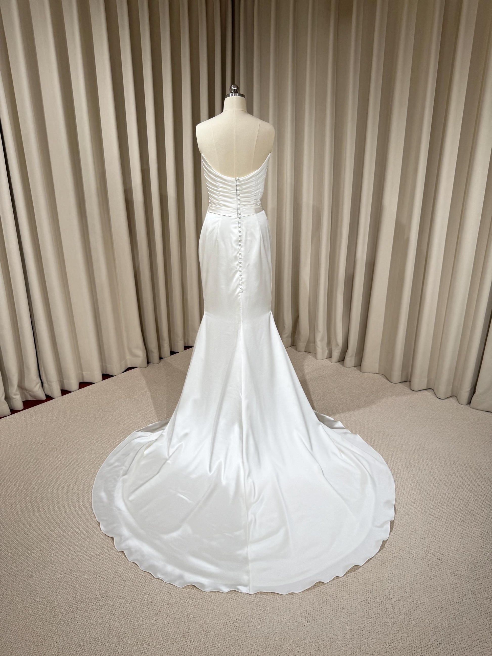 Satin Mermaid Wedding Dress with Detachable Train | Natiallia