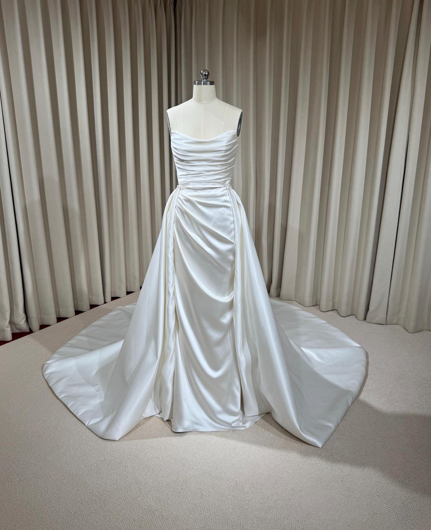 Satin Mermaid Wedding Dress with Detachable Train | Natiallia