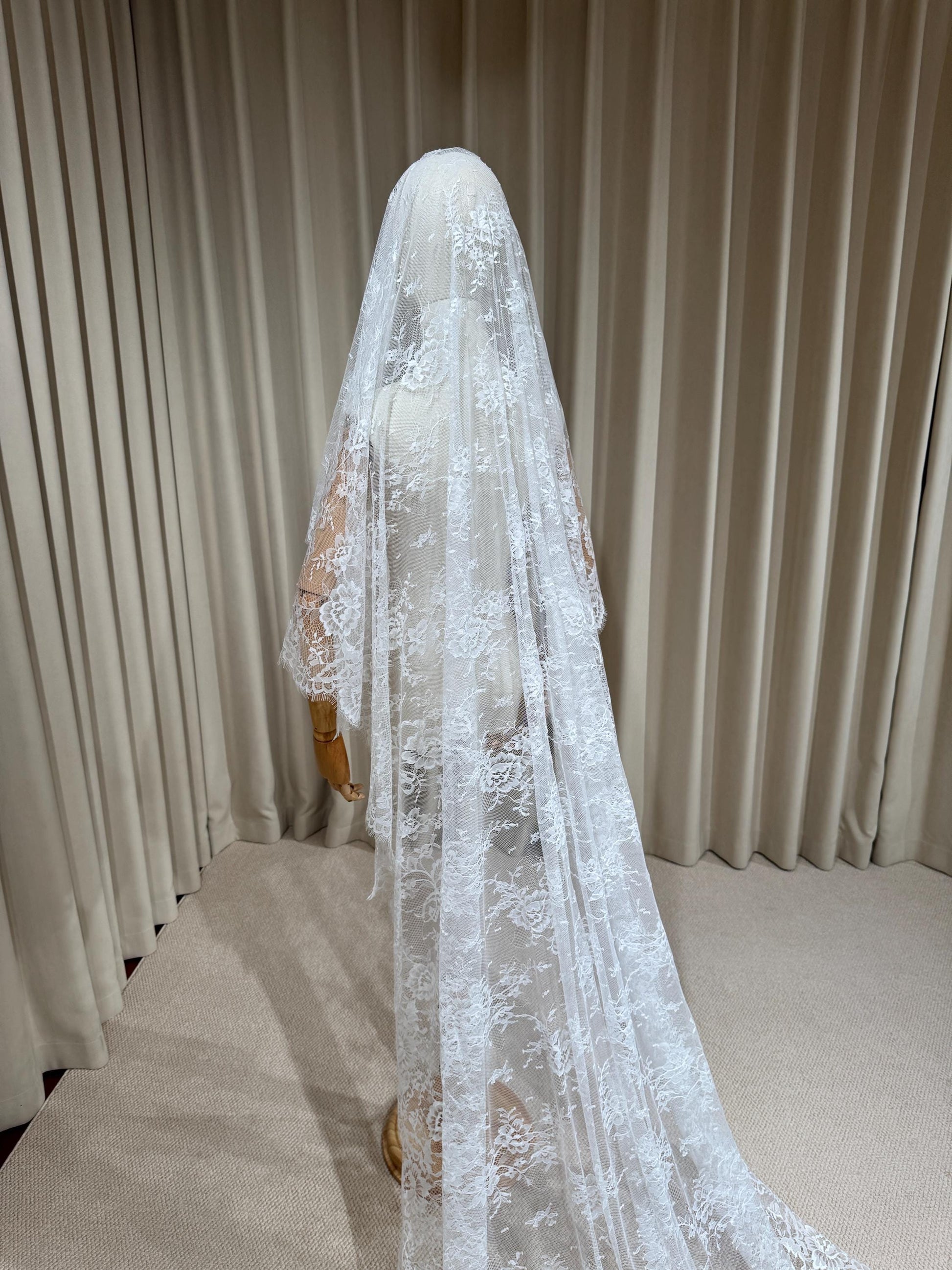 2 Tier Lace Wedding Veil