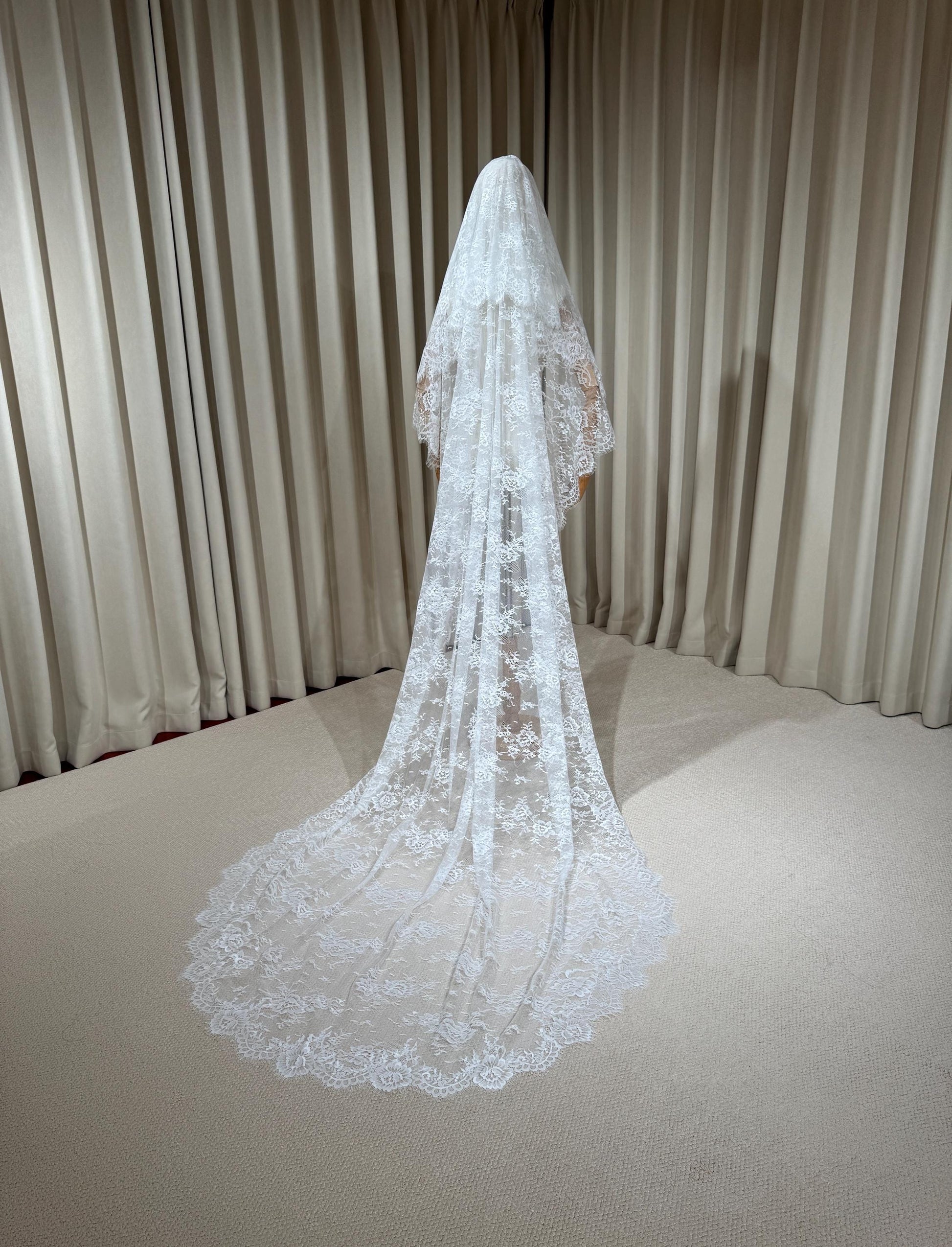 2 Tier Lace Wedding Veil