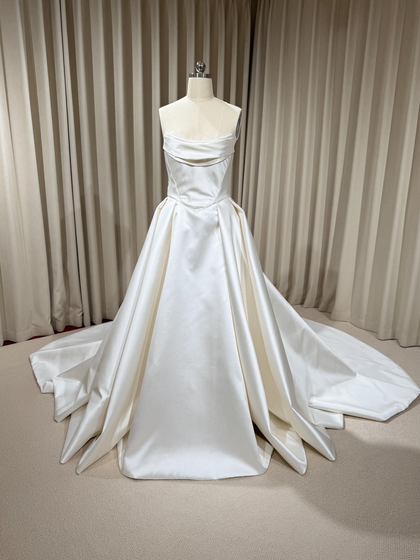 Detachable Lace Long Sleeve Satin Corset Basque Waist Wedding Ballgown | Joanna
