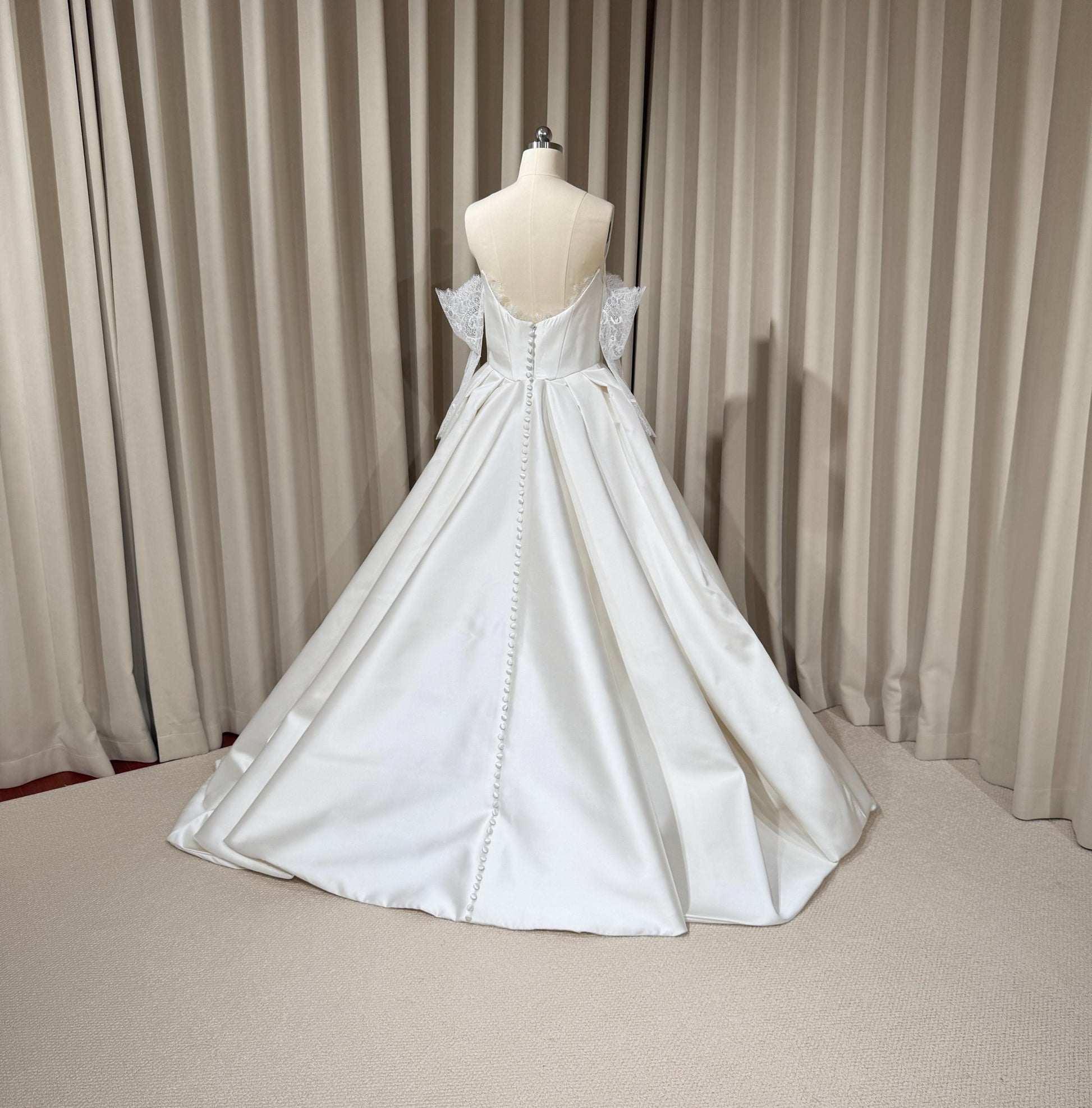 Detachable Lace Long Sleeve Satin Corset Basque Waist Wedding Ballgown | Joanna