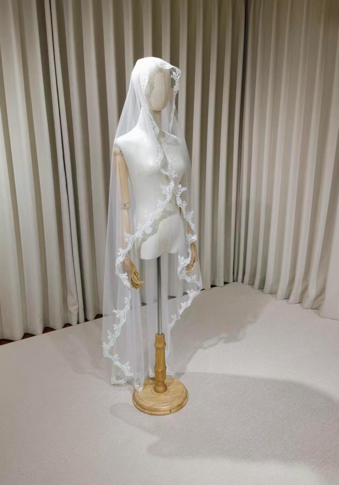 1 & 2 Tier Lace Trim Wedding Veil