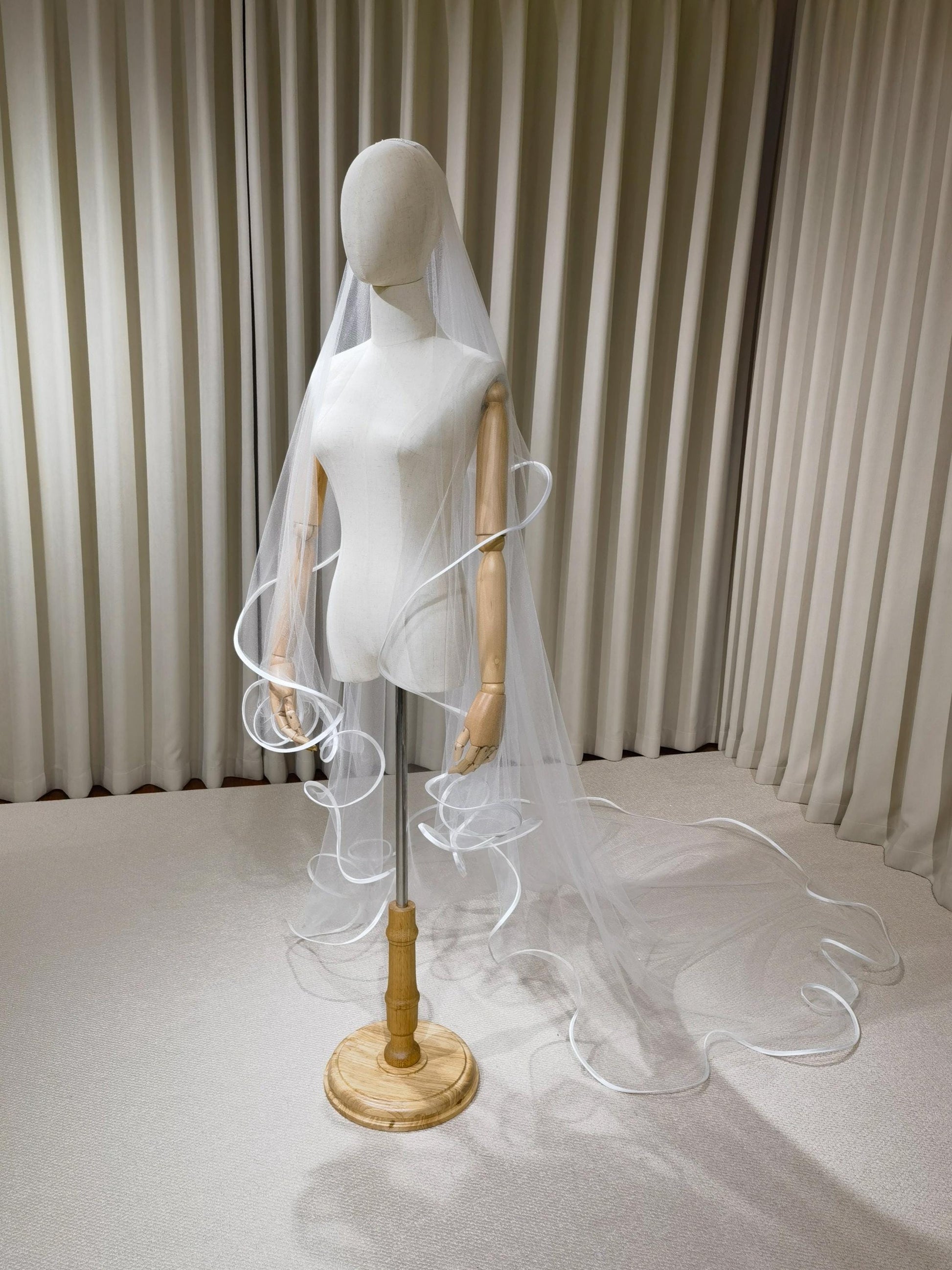 2 Tier Tulle Wedding Veil with Bouncy Satin Edge