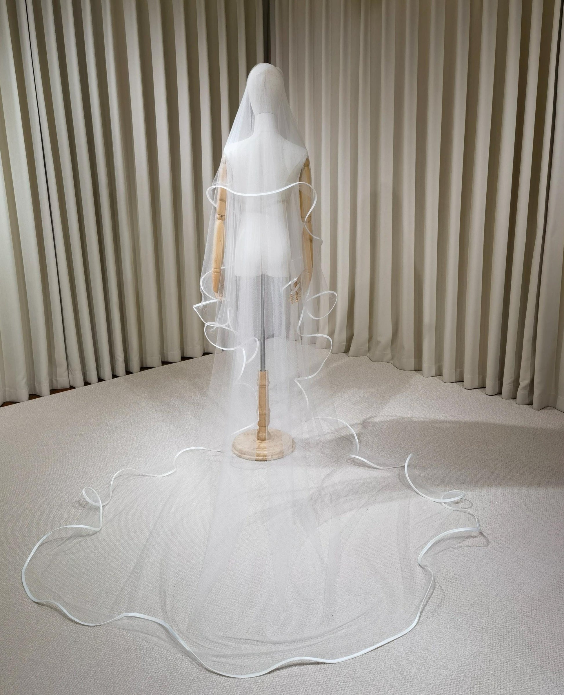 2 Tier Tulle Wedding Veil with Bouncy Satin Edge